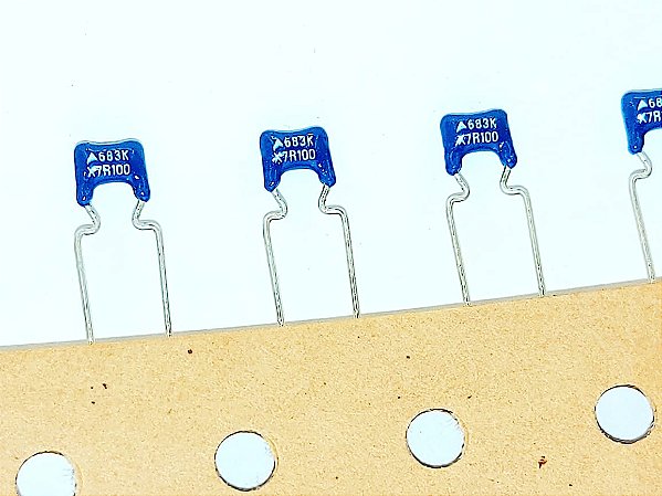 Capacitor Multicamada 68NF/100V 10% X7R 5mm RADIAL B37987-F1683-K51 FITADO