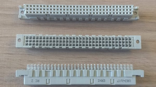 Conector DIN 41612 VERTICAL 96 VIAS FEMEA 2,54MM 180°C 204752 ERNI
