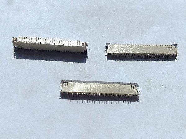 Conector ZIF HORIZONTAL ASSY SRF 1,0MM AMP 27 VIAS TYCO AMP