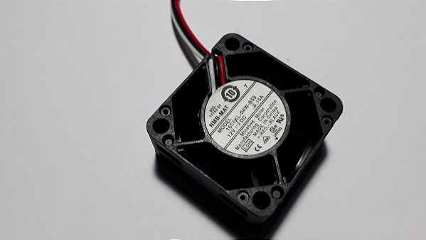 Cooler 40X40X20MM 12V 0.15A NMB 1608KL-04W-B59 2 FIOS 8500RPM 9,5CFM  3 FIOS