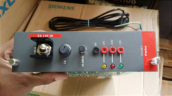 Fonte de Alimentação  F512-20CA FA110-20 110/127/220VCA 60HZ SUB-BASTIDOR SB-20