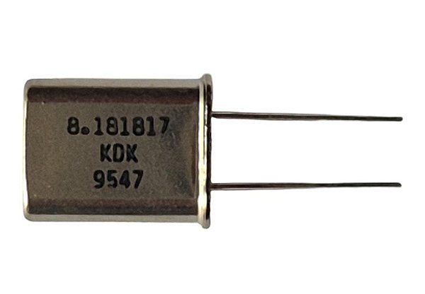 Cristal Oscilador 8.181817mhz Hc-49u