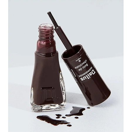 ESMALTE DAILUS  CR EM BOLO DE CHOCOLATE