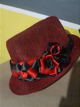 Chapéu preto/vermelho
