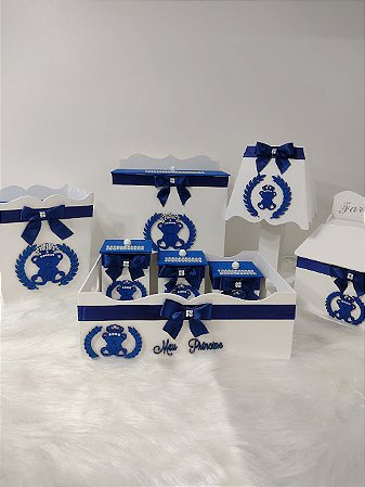 Kit Higiene em MDF Ursinho Principe na cor Azul Escuro
