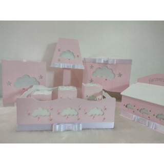 Kit Higiene em MDF de nuvem pintado de rosa claro