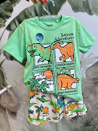 Pijama brilha no escuro