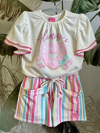 Conjunto com detalhes nas costas