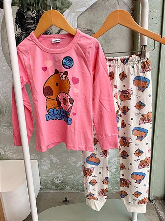Pijama capivara brilha no escuro
