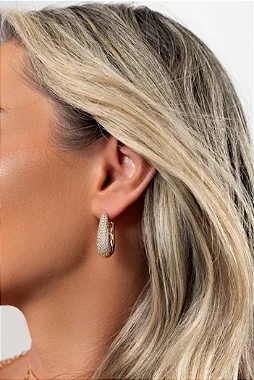 BRINCO GOTA CRAVEJADO DE ZIRCÔNIAS BANHADO A OURO 18K