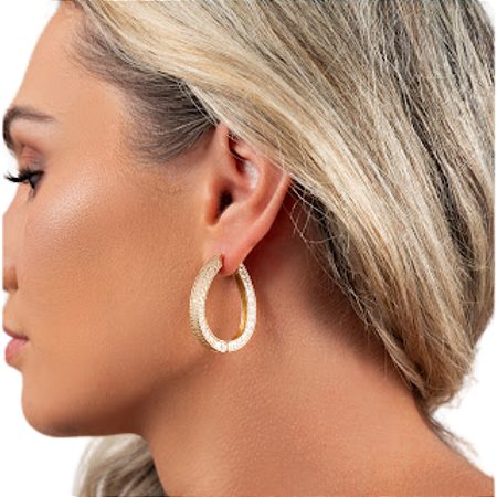 BRINCO OVAL ZIRCÔNIA BANHADO OURO 18K