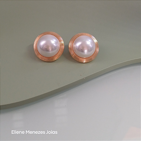 BRINCO PEROLA BANHADO OURO 18K