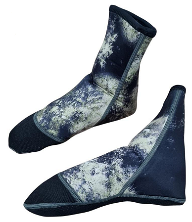 Meia Confeccionado em Neoprene 3 mm Revestida em nylon Interna e Externamente Cor Camuflado Tamanho M - XXXL