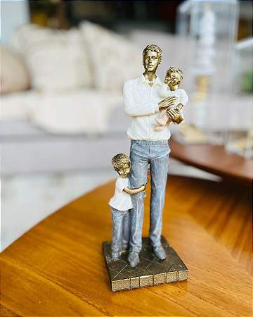 Pai com filhos decorativo