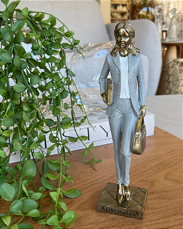 Estatueta Advogada
