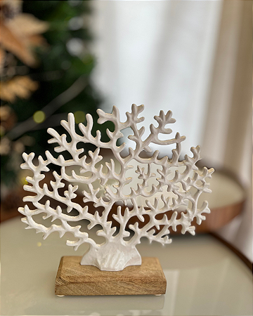 Escultura decorativa em metal (branco)