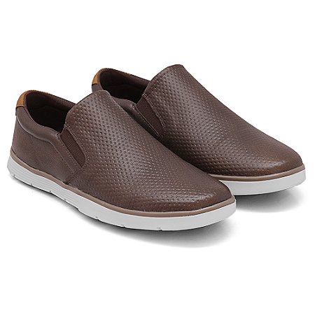 TÊNIS SLIP ON CASUAL EM COURO
