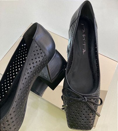 SCARPIN BICO QUADRADO COM LAÇO VAZADO TABITA