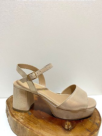 SANDÁLIA PLATAFORMA TABITA CREME SHINE
