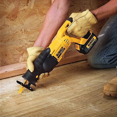 DCS380B - SERRA SABRE 20V MAX* LI-ION, S/ BATERIA E CARREGADOR  - DEWALT
