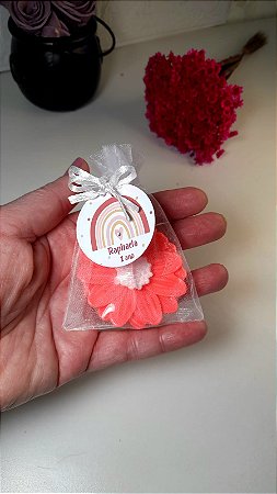 Lembrancinha Sabonete Margarida Perfumada  ( SAQUINHO ORGANZA)- 15 unidades