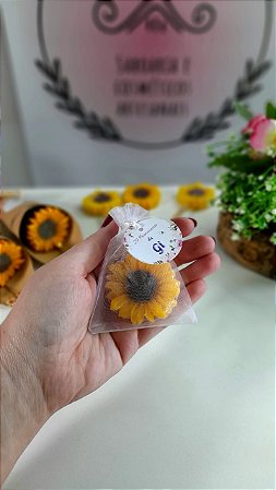 Lembrancinha Sabonete Girassol ( SAQUINHO ORGANZA)- 15 unidades