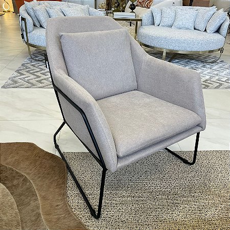 POLTRONA VINCI - TECIDO BEGE  BASE EM METAL