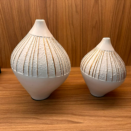 VASO EM CERAMICA BRANCO FOSCO E DOURADO G 32cm E P 25cm