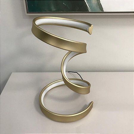 ABAJUR DE MESA LUMINARIA FLUIRE DOURADO ESPIRAL COM LED