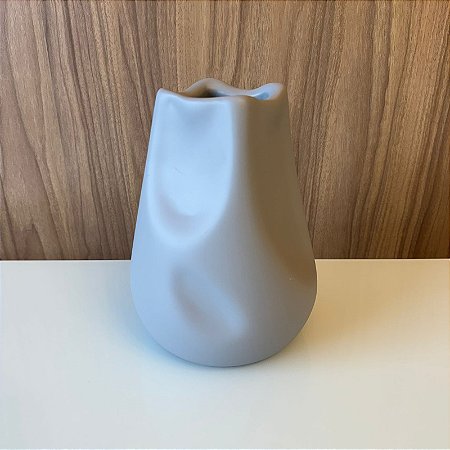 VASO IRLANDA EM CERAMICA ORGANICO CINZA - PEQUENO