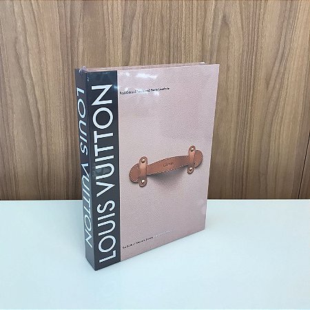 CAIXA LIVRO LOUIS VUITTON GRANDE 26X35CM