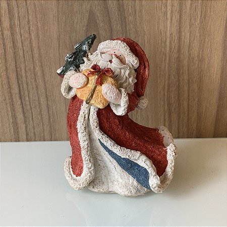 ESCULTURA PAPAI NOEL EM RESINA COM PRESENTE