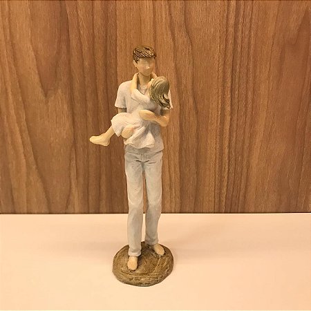 ESCULTURA / ESTATUETA PAI E FILHA NO COLO