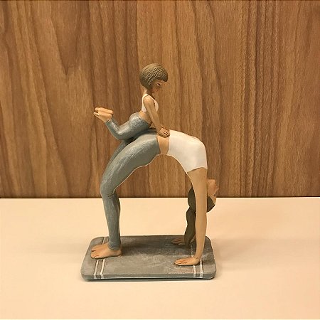ESCULTURA ESTATUETA MAE E FILHA POSIÇÃO IOGA 20CM