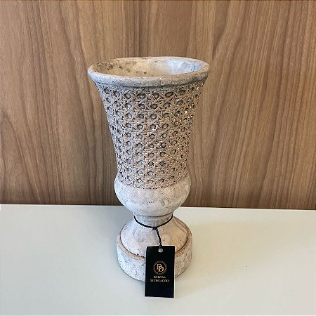 VASO RATTAN  ALTO EM CIMENTO