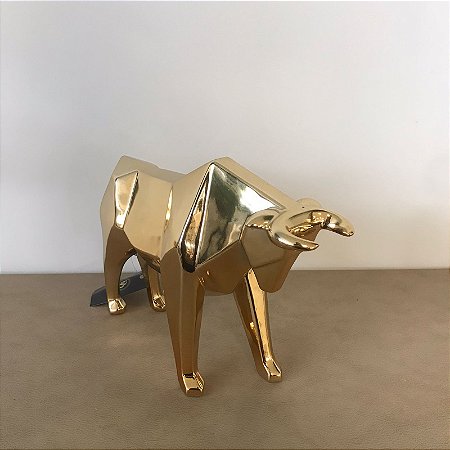 ESCULTURA TOURO EM CERAMICA DOURADO