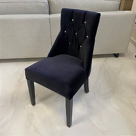 CADEIRA IRIMAR VELUDO PRETO CAPTONE EM CRISTAL