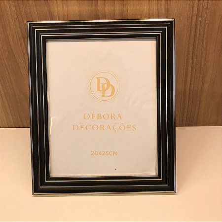 PORTA RETRATO EM MDF PRETO COM ACABAMENTO EM DOURADO