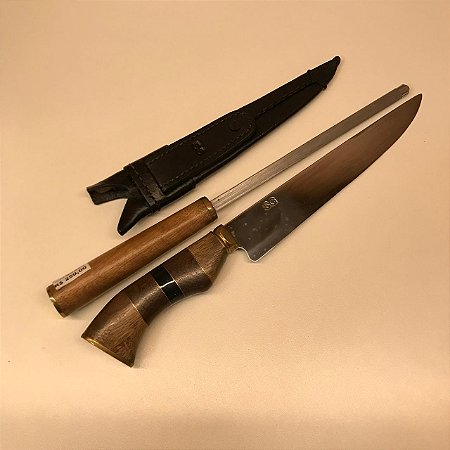 CONJUNTO DE FACA COM BAINHA AMOLADOR E CAIXA