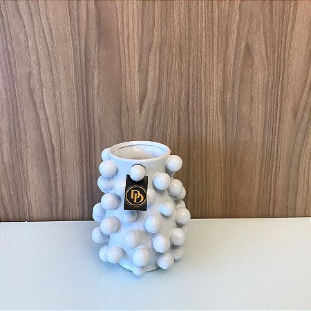 VASO DECORATIVO BRANCO COM DETALHE EM BOLAS   PEQUENO