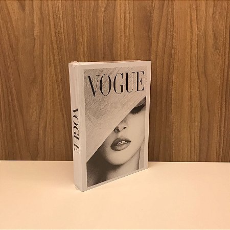 CAIXA LIVRO VOGUE MÉDIA