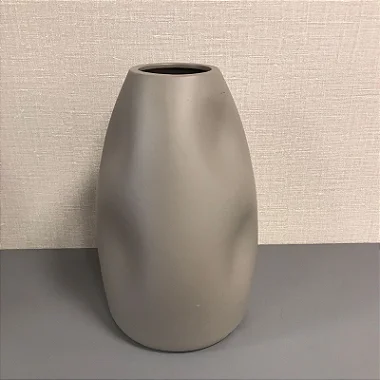 VASO ORGÂNICO AMASSADO CINZA CLARO FOSCO GRANDE 33X19CM