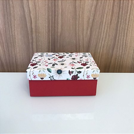 CAIXA PARA PRESENTE QUADRADA ALTA .