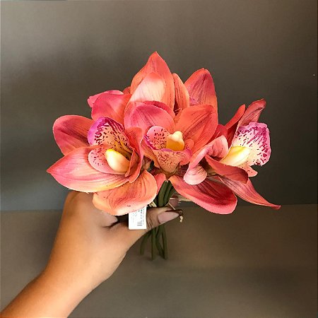 BUQUE ORQUIDEA CIMBIDIUM ROSA 28CM