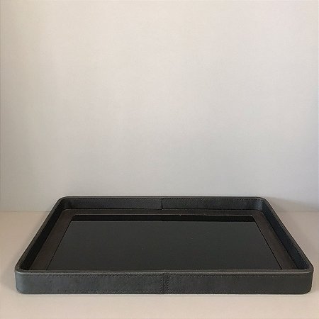BANDEJA EM MDF COM REVESTIMENTO EM PU PRETO GRANDE