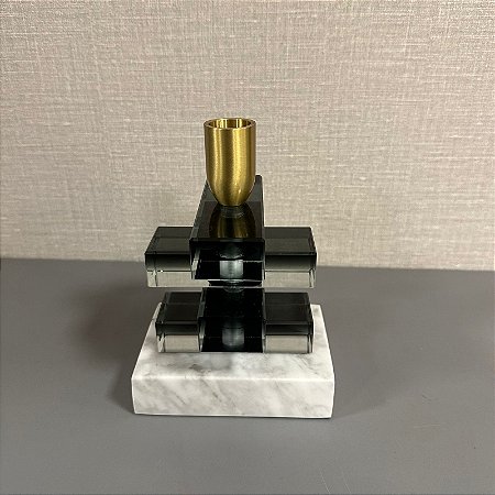 CASTIÇAL DE METAL COM A BASE MÁRMORE PEQUENO