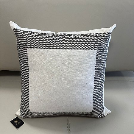 ALMOFADA LINHO BORDADA MOLDURA CINZA