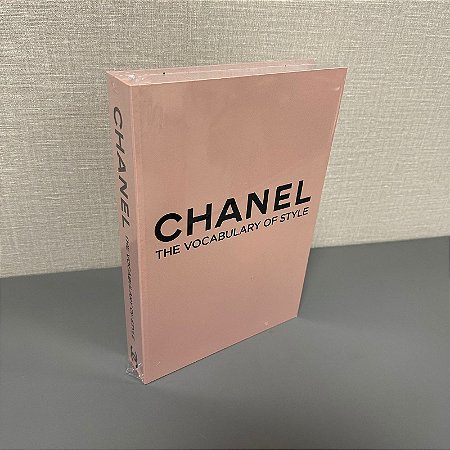 CAIXA LIVRO CHANEL THE VOCABULARY OF STYLE MÉDIA