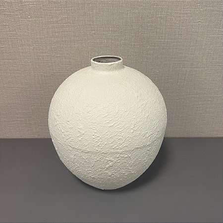 VASO EM METAL BRANCO MEDIO