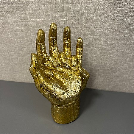 ESCULTURA MAO ENTRELAÇADAS PONTA DEL LESTE DOURADA 26CM